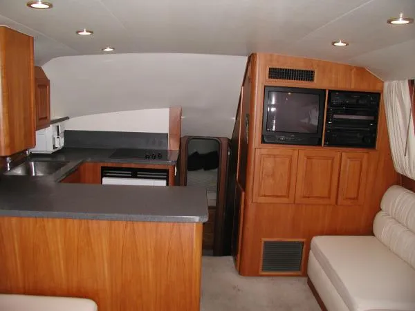 Slide: The Image of Luhrs 400 Convertible 2001 - 5