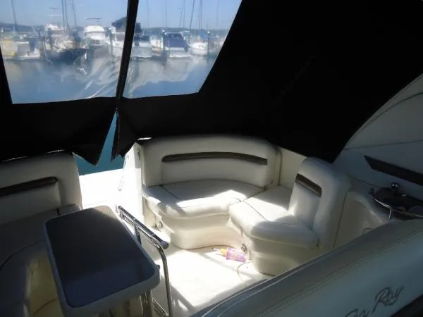 Slide: The Image of Sea Ray 38 Sundancer 2006 - 6