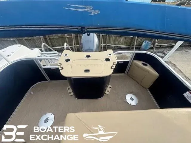 Slide: The Image of Bennington 22SSX 2017 - 4