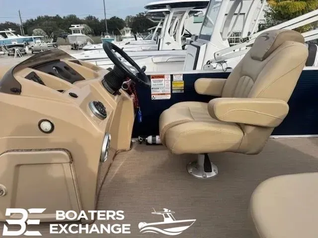 Slide: The Image of Bennington 22SSX 2017 - 6