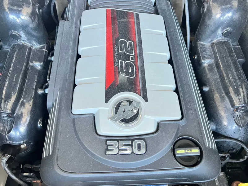 Slide: The Image of Sea Ray SLX 250 2017 - 9