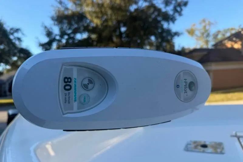 Slide: The Image of Close-up of a Minn Kota i-Pilot trolling motor on a 2019 Bulls Bay 2000 boat. - 7