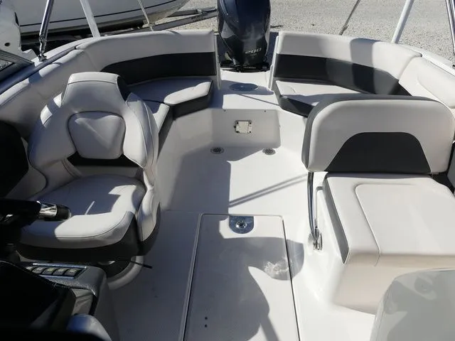 Slide: The Image of Chaparral 230 Suncoast 2017 - 10