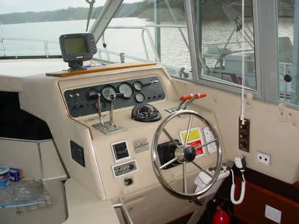 Slide: The Image of Sea Ray 340 Sedan Bridge 1986 - 10
