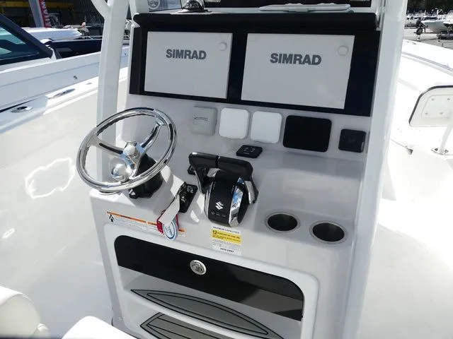 Slide: The Image of Sea Pro 262 Offshore DLX 2026 - 10