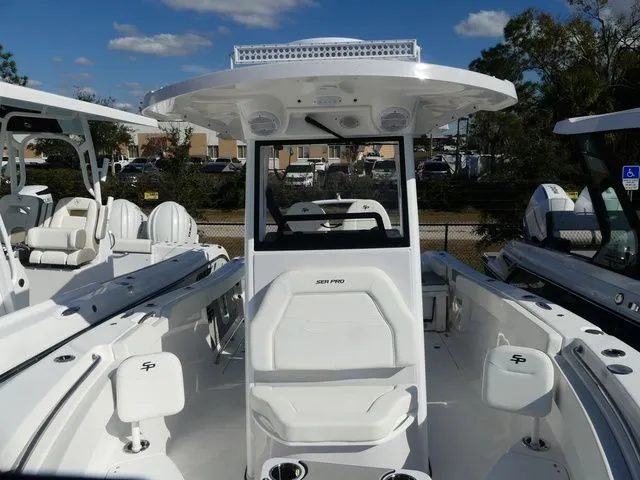 Slide: The Image of Sea Pro 262 Offshore DLX 2026 - 17