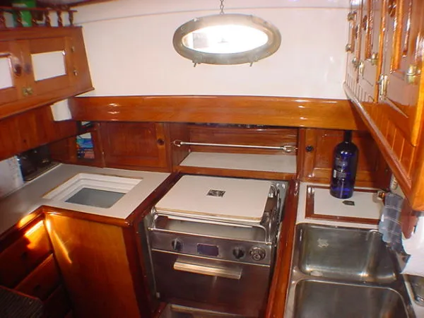 Slide: The Image of Union 36 Cutter 1983 - 9