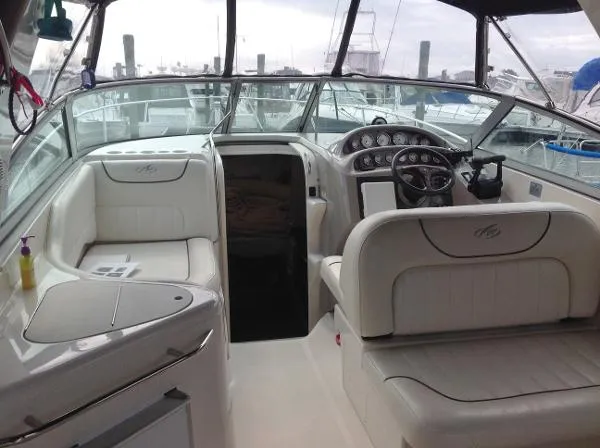 Slide: The Image of Monterey 302 Cruiser 2005 - 4