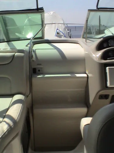 Slide: The Image of Monterey 302 Cruiser 2005 - 6