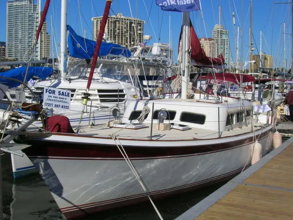 Slide: The Image of Wellington Center Cockpit Cutter Rig 1980 - 0