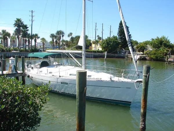 Slide: The Image of Beneteau 361 2002 - 0