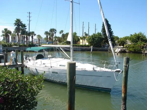 Slide: The Image of Beneteau 361 2002 - 1