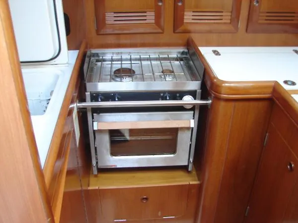 Slide: The Image of Beneteau 361 2002 - 9