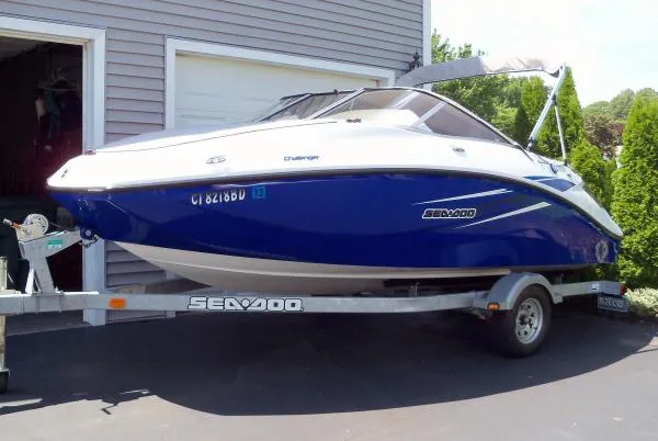 Slide: The Image of Sea Doo 180 Challenger 2010 - 0