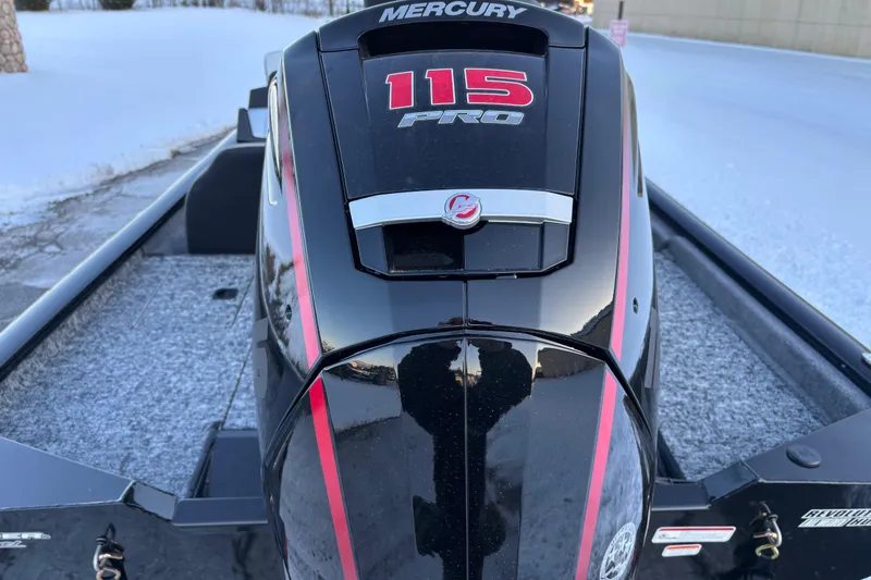 Slide: The Image of Tracker Pro Team 190 2026 - 49