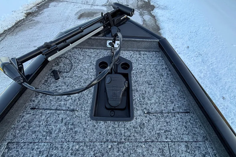 Slide: The Image of Tracker Pro Team 190 2026 - 52