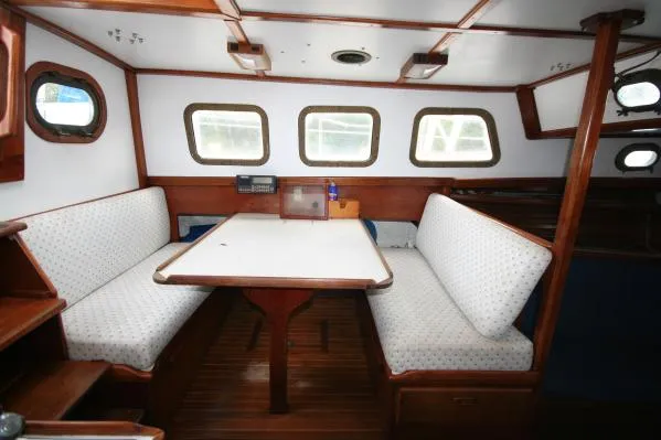 Slide: The Image of Westsail 42 1975 - 5