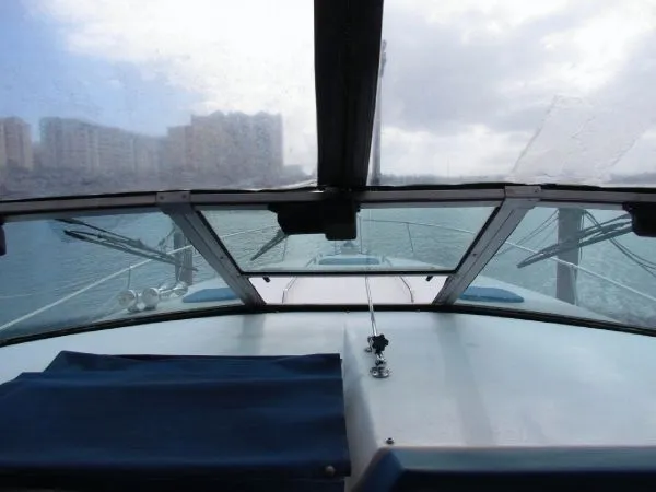 Slide: The Image of Sea Ray 310 Express Cruiser 1990 - 9