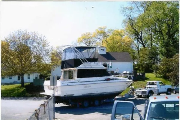 Slide: The Image of Sea Ray 340 Sedan Bridge 1986 - 9