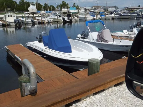 Slide: The Image of Wellcraft 200 Fisherman 2004 - 2
