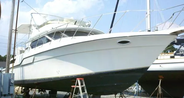 Slide: The Image of Wellcraft cockpit motor yacht 1995 - 0