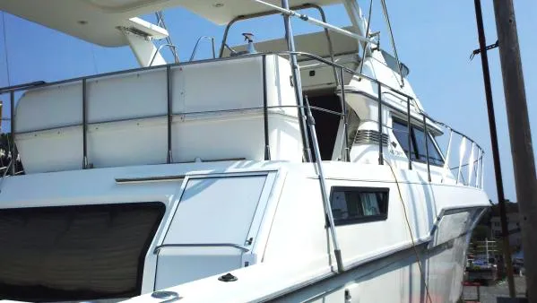 Slide: The Image of Wellcraft cockpit motor yacht 1995 - 1