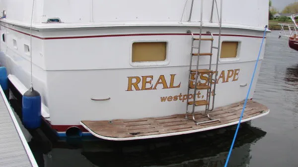 Slide: The Image of Hatteras 56 Wide Body 1981 - 3