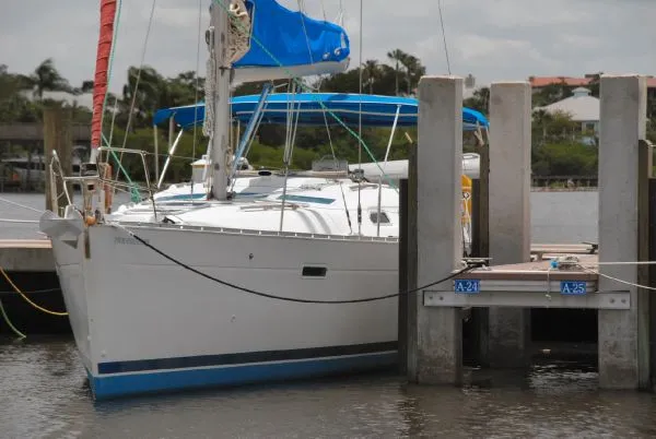 Slide: The Image of Beneteau 393 2005 - 0
