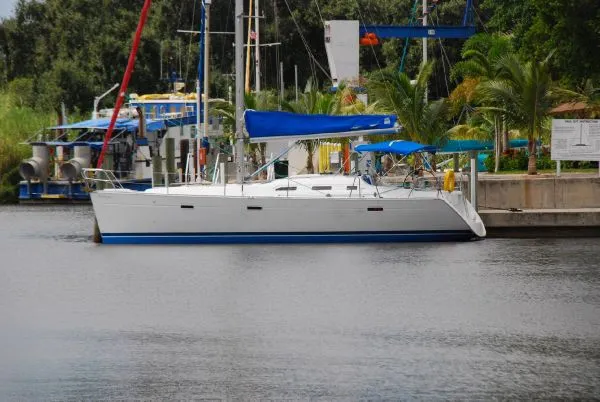 Slide: The Image of Beneteau 393 2005 - 1