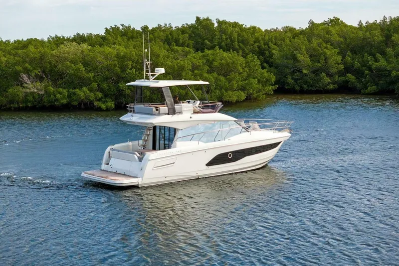 Slide: The Image of 2024 42 Prestige Flybridge - Profile - 64