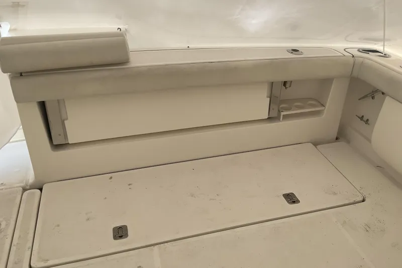 Slide: The Image of 2006 Tiara Yachts 3800 Open interior seating and storage area. - 28