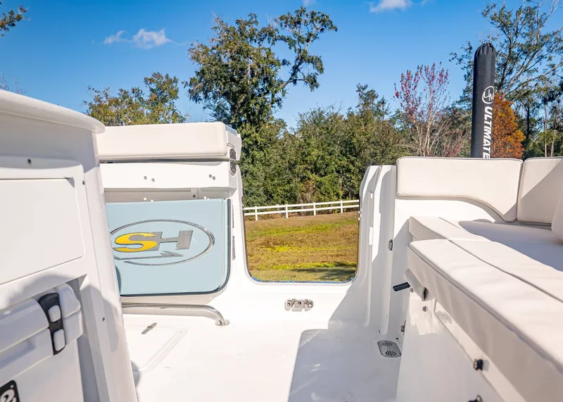 Slide: The Image of Sea Hunt Ultra 285 Coffin Box 2026 - 13