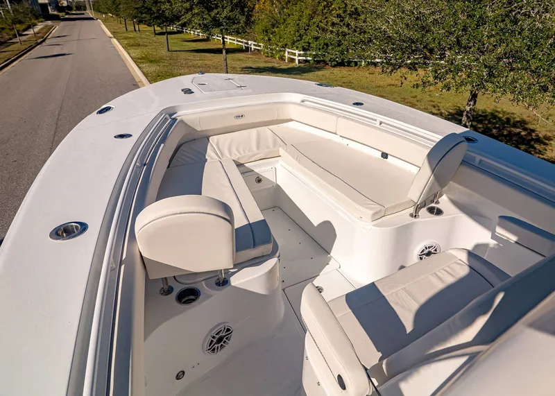 Slide: The Image of Sea Hunt Ultra 285 Coffin Box 2026 - 23