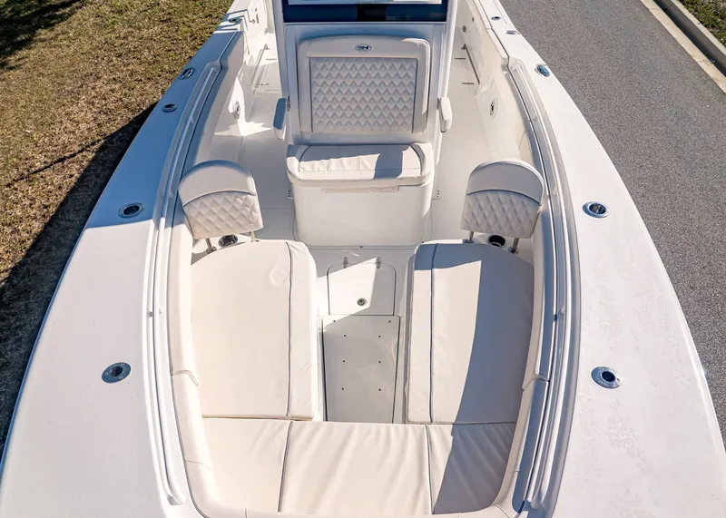 Slide: The Image of Sea Hunt Ultra 285 Coffin Box 2026 - 25