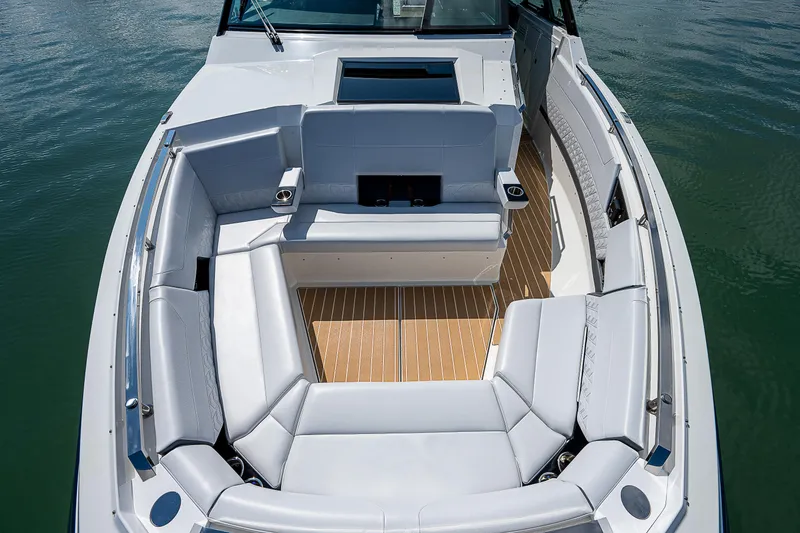 Slide: The Image of 2022 Formula 500 Super Sport Crossover boat with spacious seating and sleek design. - 3