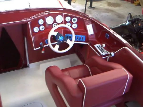 Slide: The Image of Commander 2800 Cat 2003 - 2