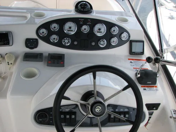 Slide: The Image of Riviera FLYBRIDGE CONVERTIBLE 2005 - 4