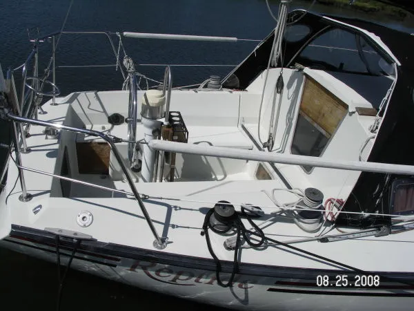 Slide: The Image of Dufour 31 Dufour 1983 - 1