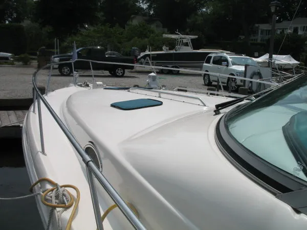 Slide: The Image of Sea Ray 33 Sundancer 1995 - 4