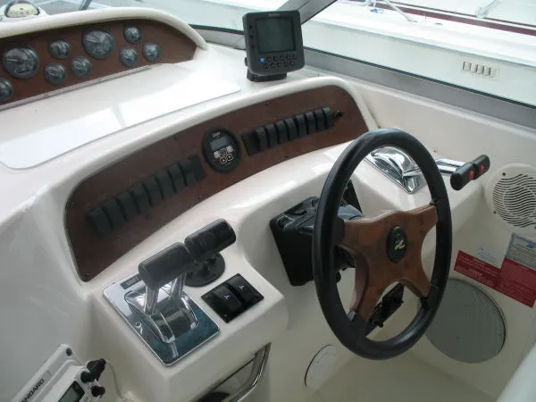Slide: The Image of Sea Ray 33 Sundancer 1995 - 6
