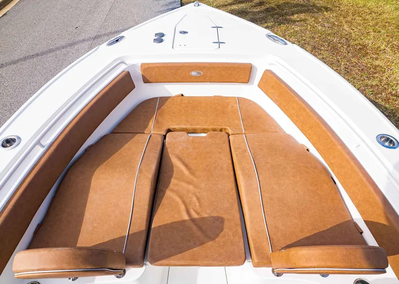 Slide: The Image of Sea Hunt Ultra 265 SE 2026 - 24