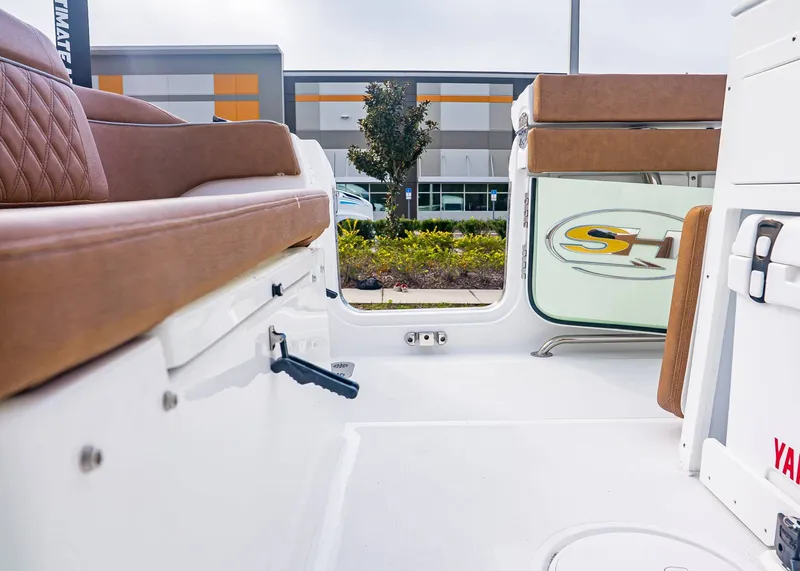 Slide: The Image of Sea Hunt Ultra 265 SE 2026 - 9