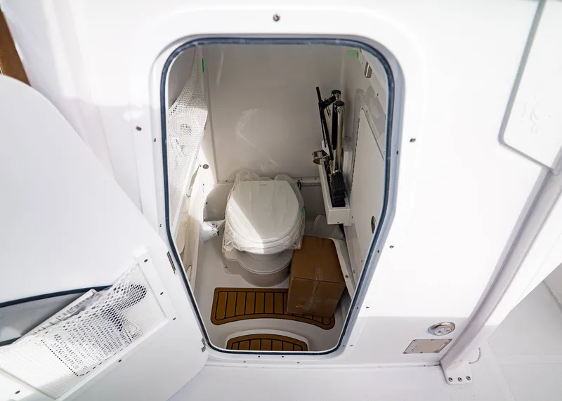 Slide: The Image of Sea Hunt Ultra 265 SE 2026 - 20