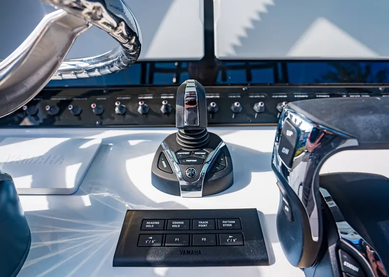 Slide: The Image of Sea Hunt Gamefish 30 Coffin Box 2026 - 17