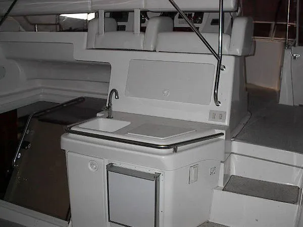 Slide: The Image of Silverton 392 AC Motoryacht 1999 - 6