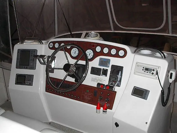 Slide: The Image of Silverton 392 AC Motoryacht 1999 - 7