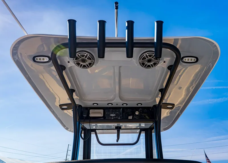 Slide: The Image of Sea Hunt Ultra 275 SE 2026 - 10