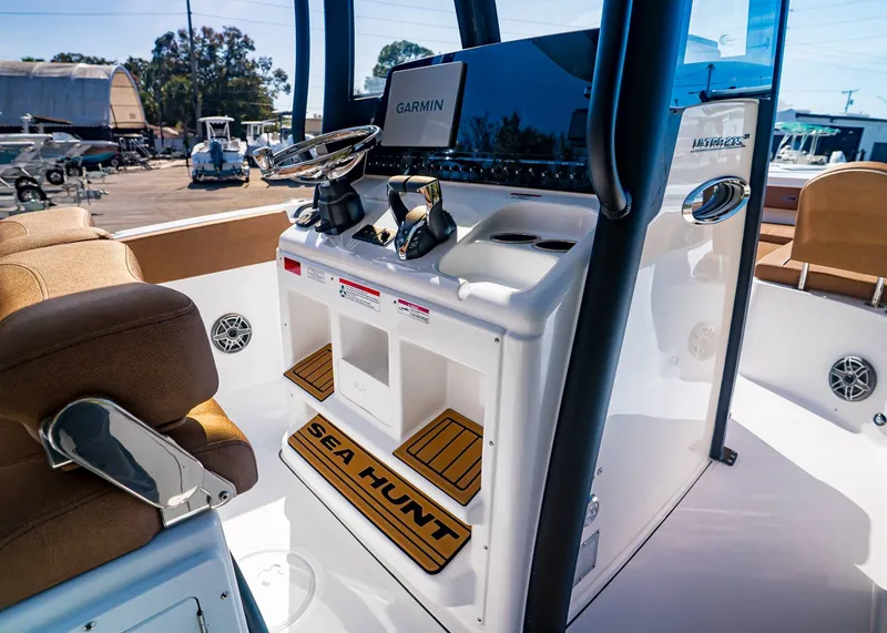 Slide: The Image of Sea Hunt Ultra 275 SE 2026 - 15