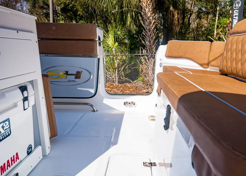 Slide: The Image of Sea Hunt Ultra 275 SE 2026 - 7