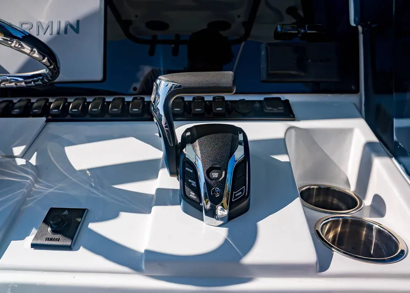 Slide: The Image of Sea Hunt BX 25 FS 2026 - 14